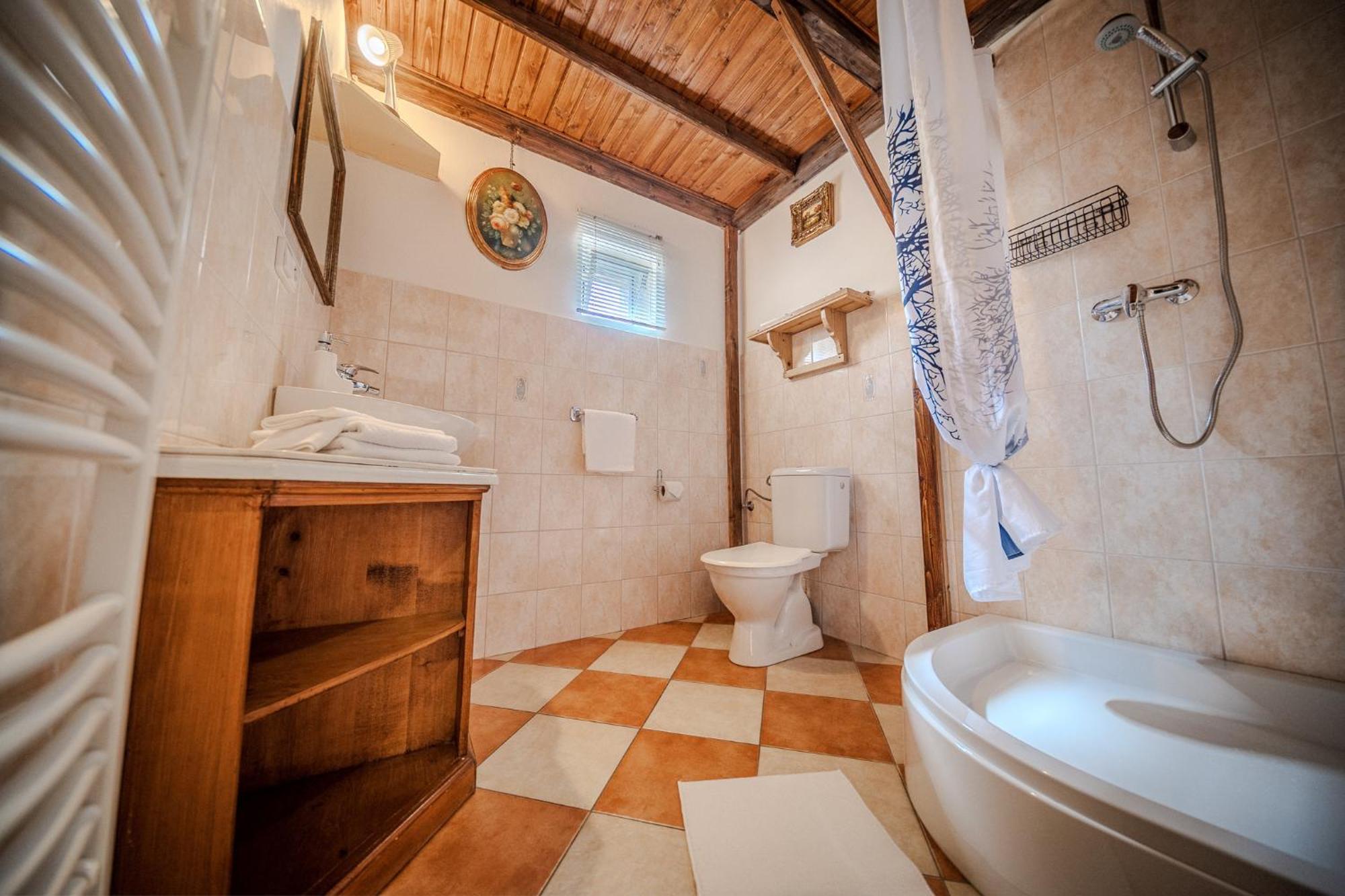 Villafilippa Kresetice Luaran gambar