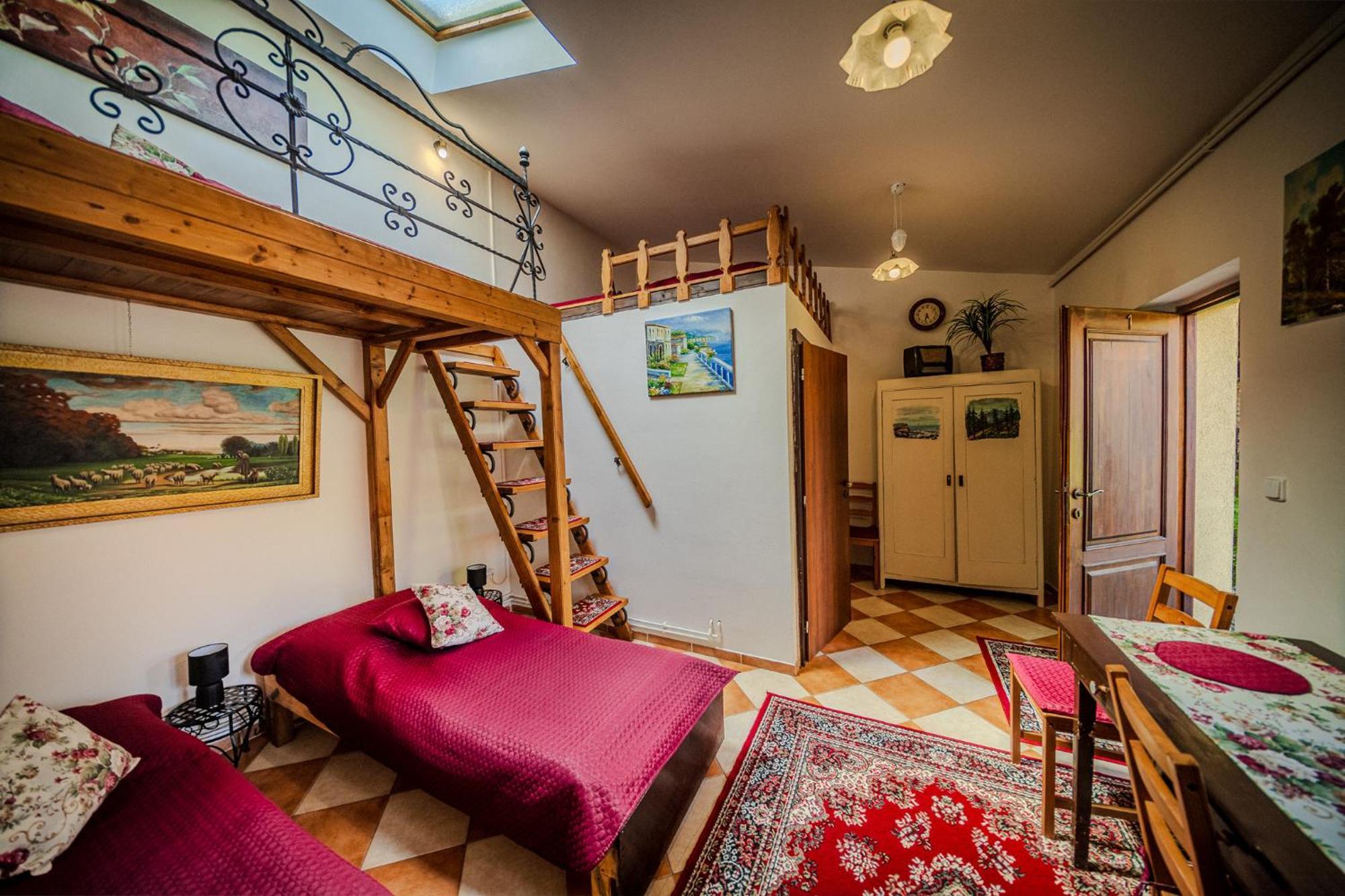 Villafilippa Kresetice Luaran gambar